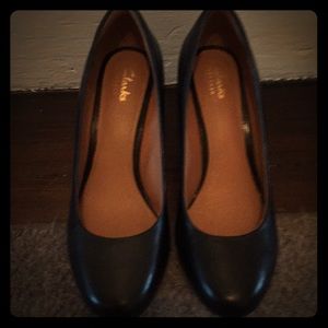 Almost new Black super comfy Pumps from Clarks